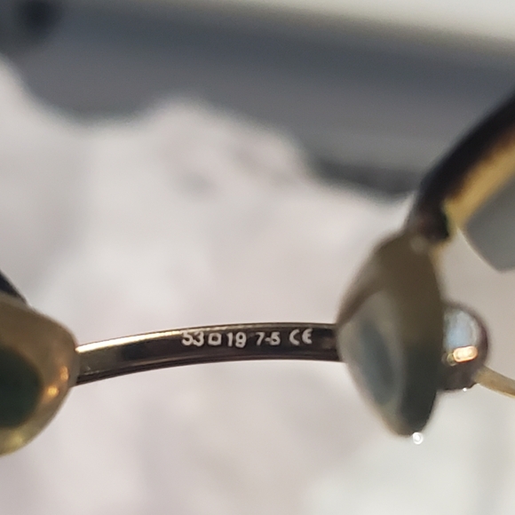 VINTAGE GUCCI EYE GLASSES - Picture 8 of 11